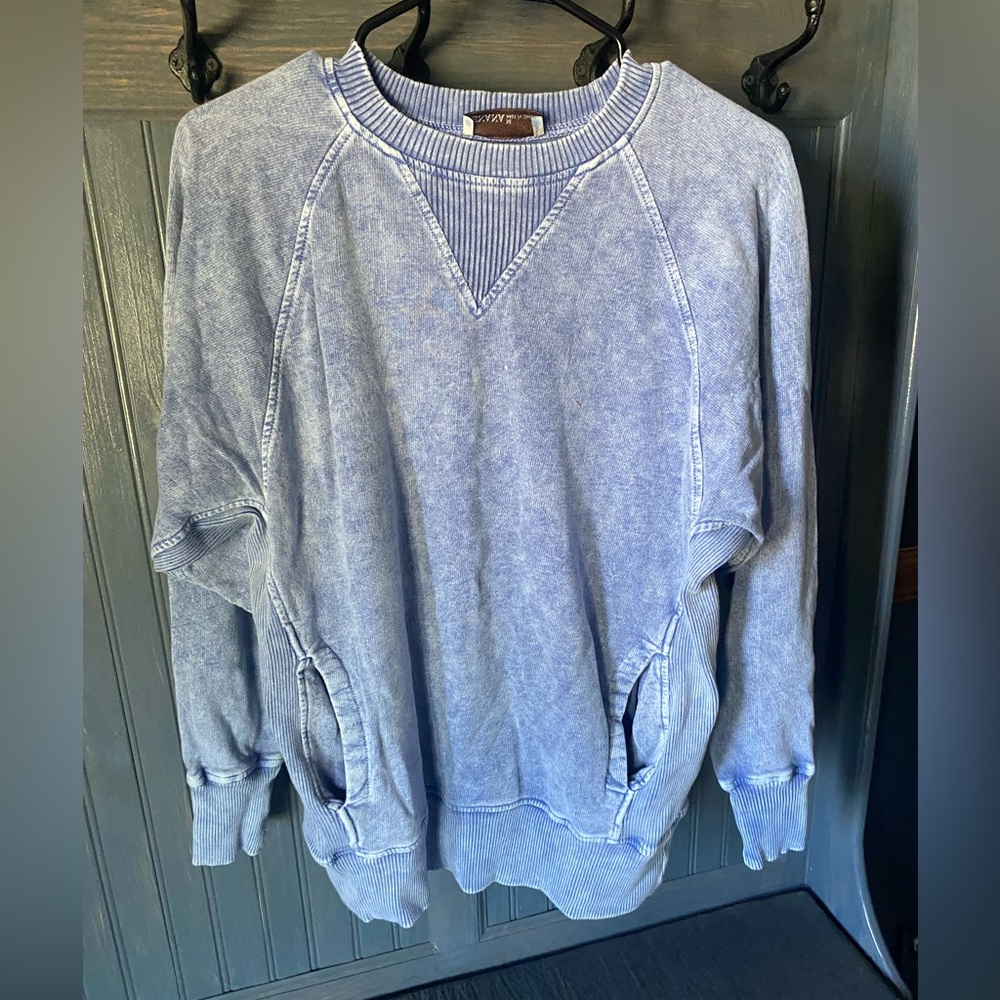 Zenana Outfitters Women's Blue Crewneck Sweater